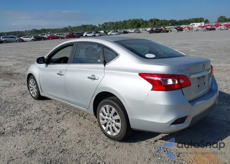2017 Nissan Sentra S z USA, uszkodzony, nr VIN 3N1AB7AP1HY255327